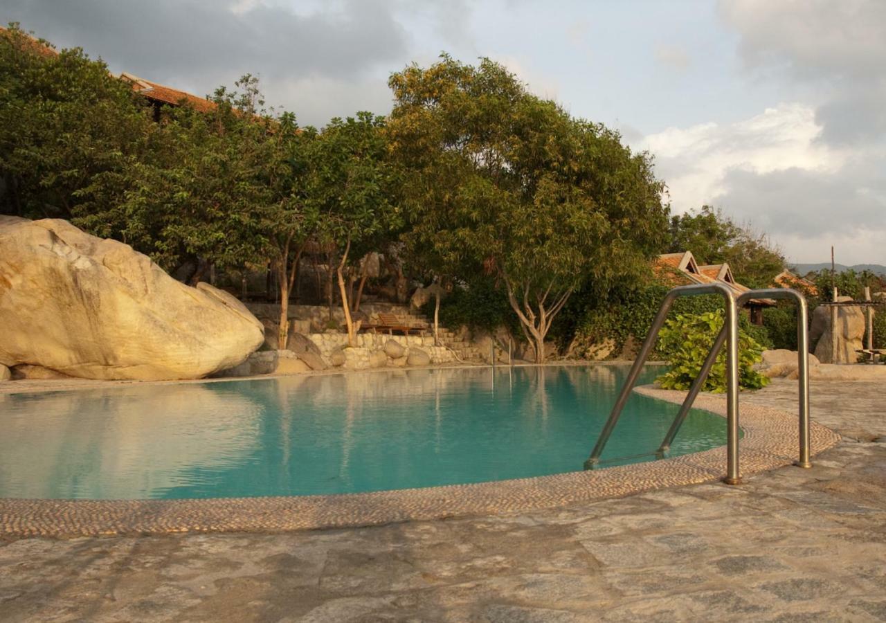 Wild Beach Boutique Resort Ниньфуок Экстерьер фото