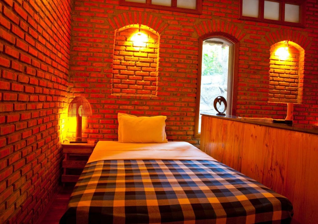 Wild Beach Boutique Resort Ниньфуок Экстерьер фото